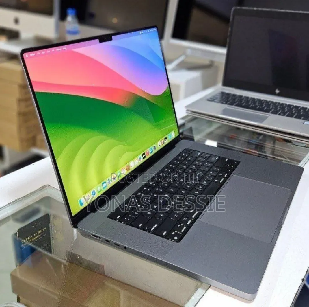 New Laptop Apple MacBook Pro 2021 M1 Max 32GB SSD 1T