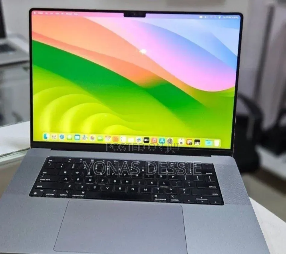 New Laptop Apple MacBook Pro 2021 M1 Max 32GB SSD 1T