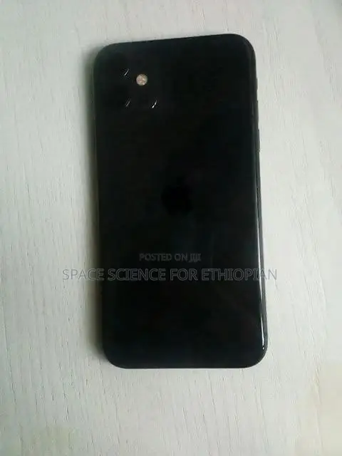 Apple iPhone 11 64 GB Black