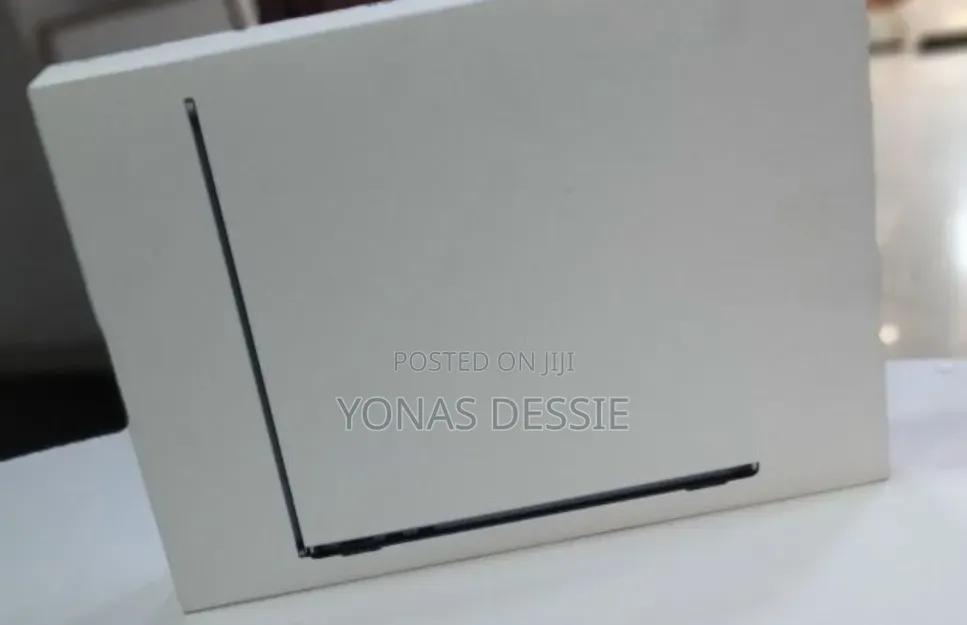 New Laptop Apple MacBook Air 2026 M5 16GB SSD 512GB