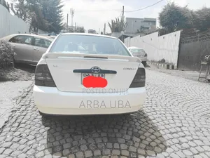 Toyota Corolla 2001 White