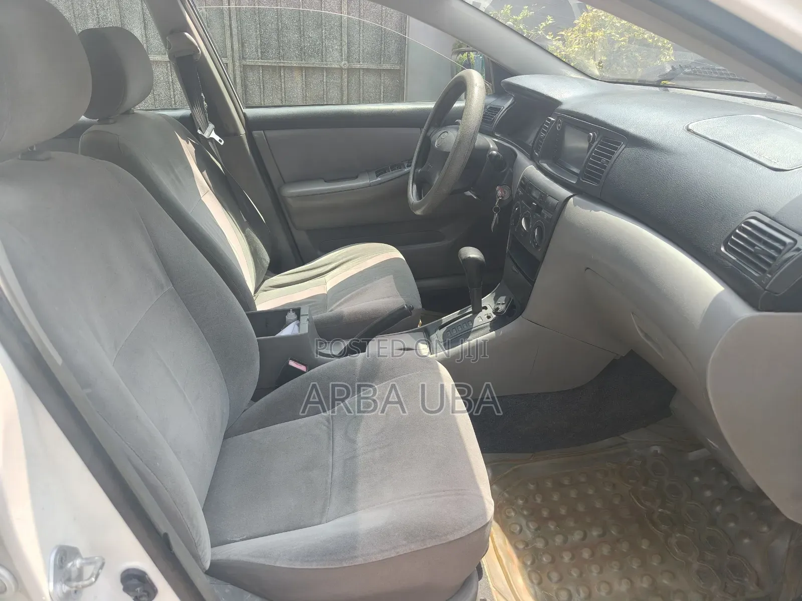 Toyota Corolla 2001 White