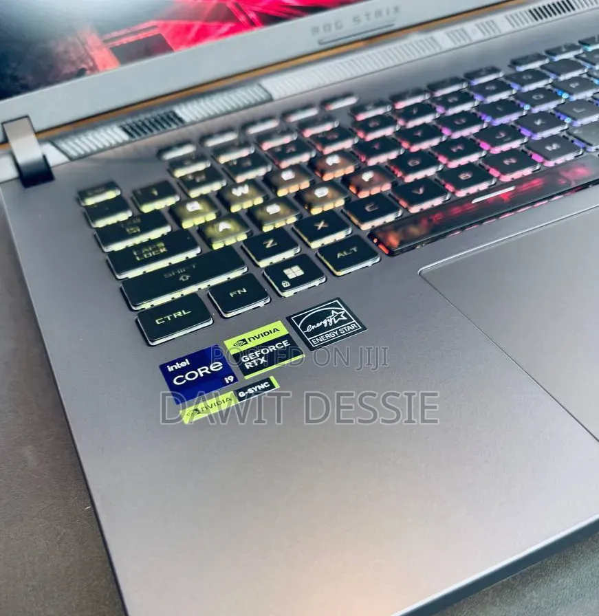 New Laptop Asus ROG Strix G16 16GB Intel Core i9 SSD 1T