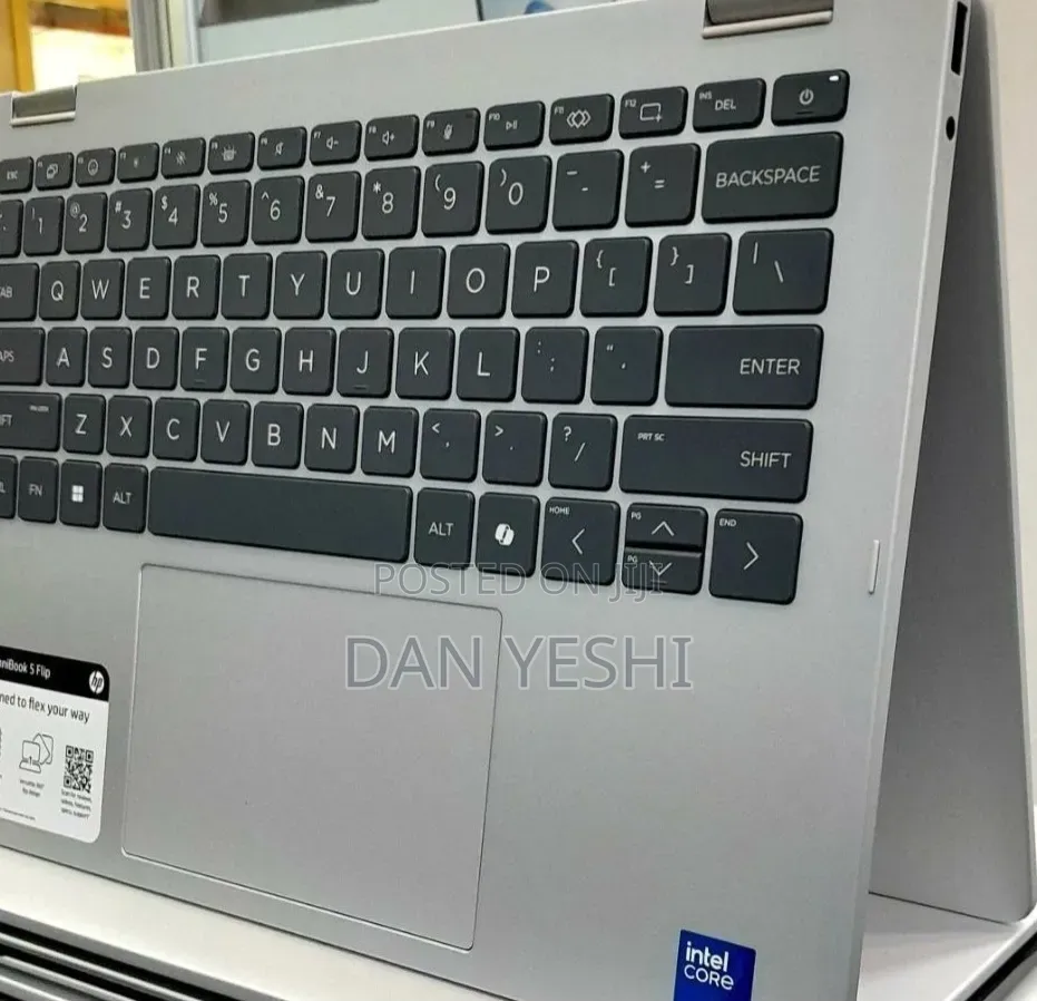New Laptop HP OmniBook 5 Flip 16GB Intel Core 7 SSD 512GB