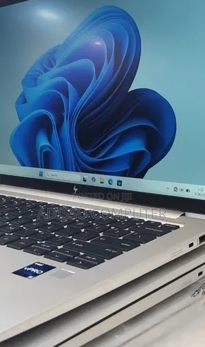 New Laptop HP EliteBook 840 G9 16GB Intel Core i5 SSD 512GB