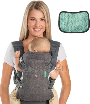 Infantino Cuddle Up Ergonomic Hoodie Carrier, Featuring a Gray Color