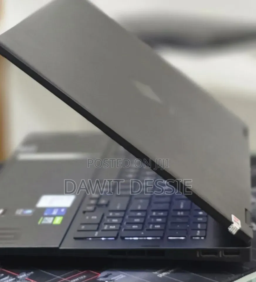 New Laptop HP Omen 16 16GB Intel Core i9 SSD 512GB