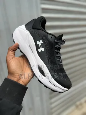 Under Armuor High Master Quality Runs Sneakers Made in Vietnam
