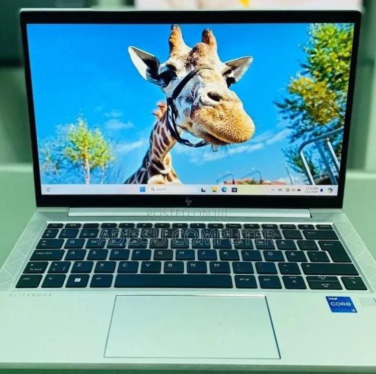 New Laptop HP EliteBook 830 G8 16GB Intel Core i5 SSD 512GB