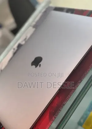 New Laptop Apple MacBook Air 2020 M1 8GB Apple M1 SSD 256GB