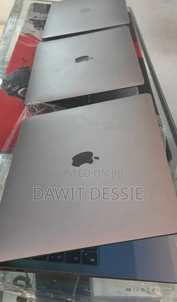 New Laptop Apple MacBook Air 2020 M1 8GB Apple M1 SSD 256GB