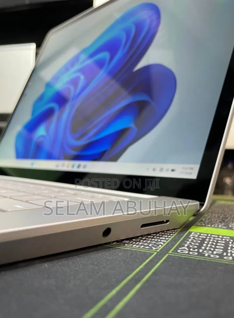 New Laptop Microsoft Surface 16GB Intel Core Ultra 7 SSD 512GB