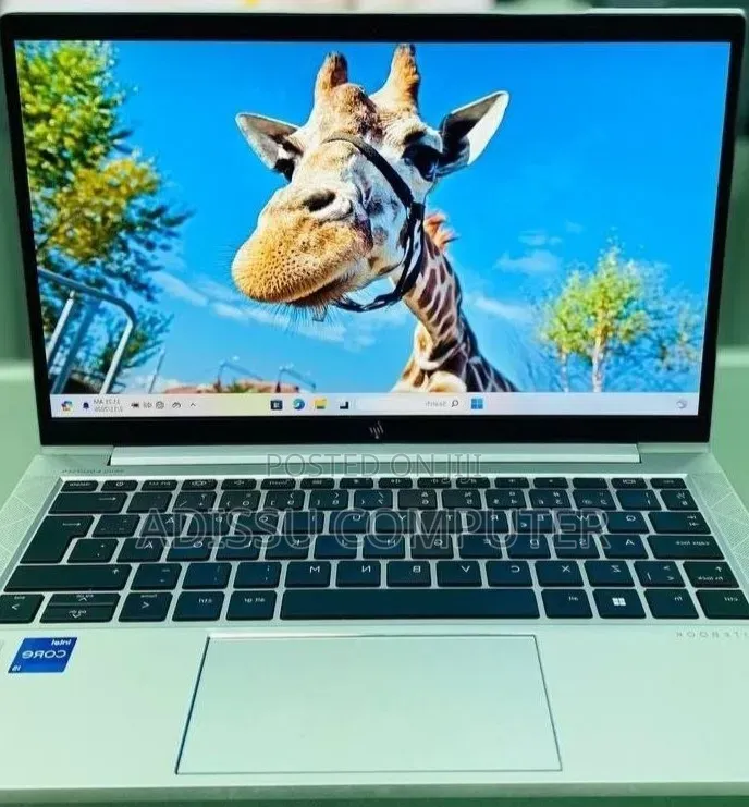 New Laptop HP EliteBook 830 G8 16GB Intel Core i5 SSD 512GB