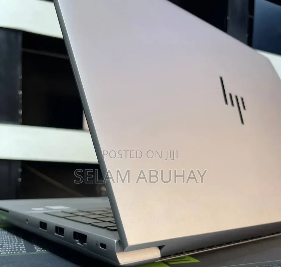New Laptop HP ZBook Studio 32GB Intel Core i9 SSD 512GB