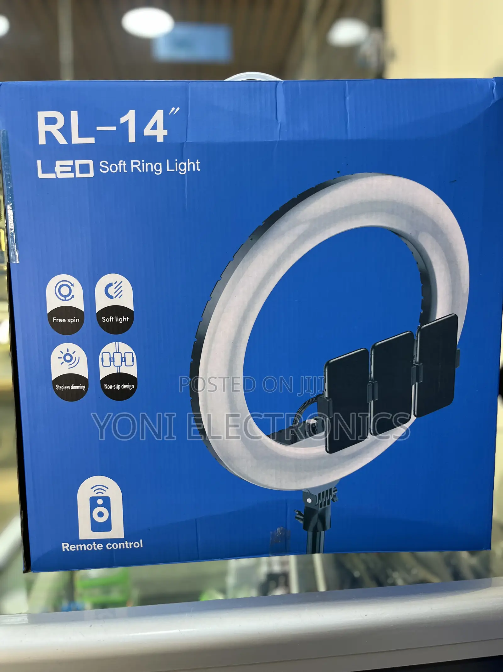 RL-14" LED Soft Ring Light With Phone Holders Remote