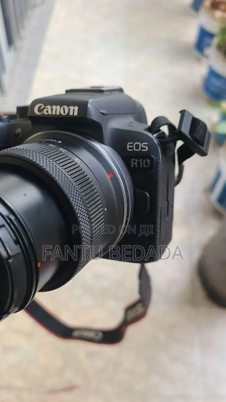 Canon Eos R10