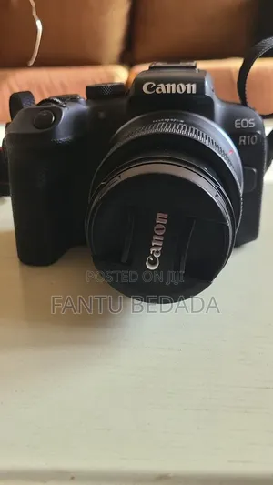 Canon Eos R10