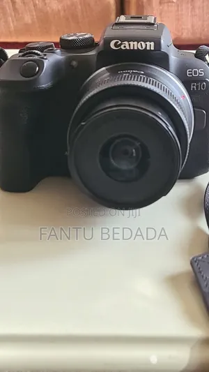 Canon Eos R10