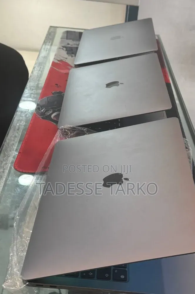 New Laptop Apple MacBook Pro 2021 M1 8GB Apple M1 SSD 256GB