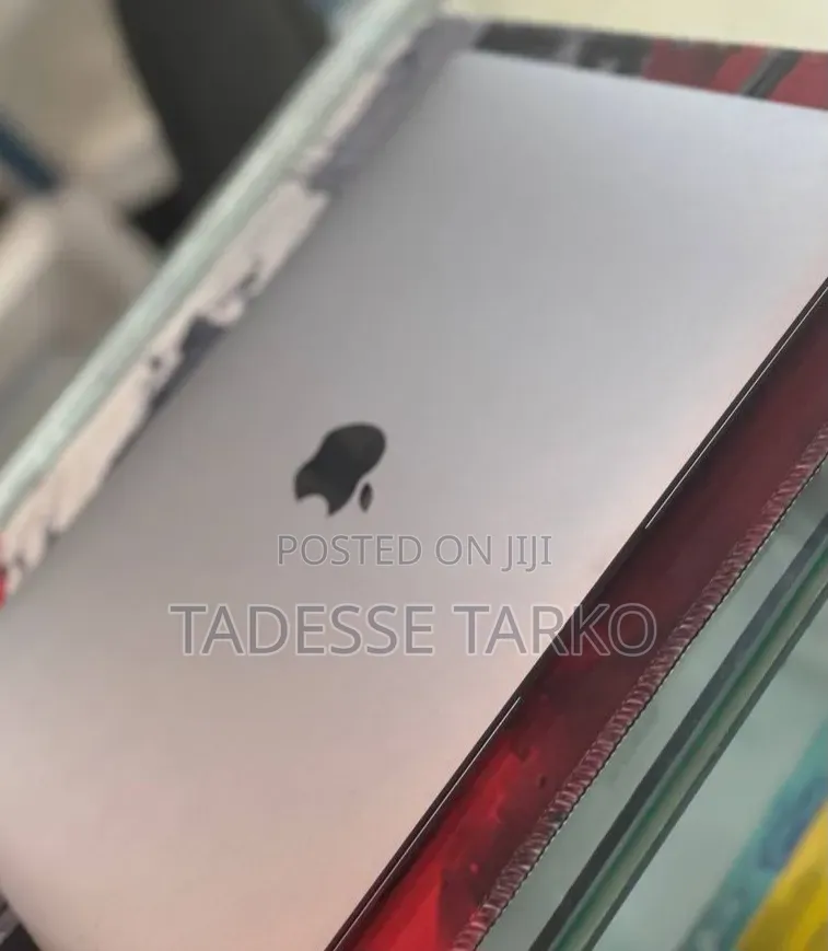 New Laptop Apple MacBook Pro 2021 M1 8GB Apple M1 SSD 256GB