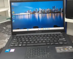 New Laptop 8GB Intel Core i5 SSD 512GB