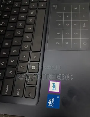 New Laptop 8GB Intel Core i5 SSD 512GB