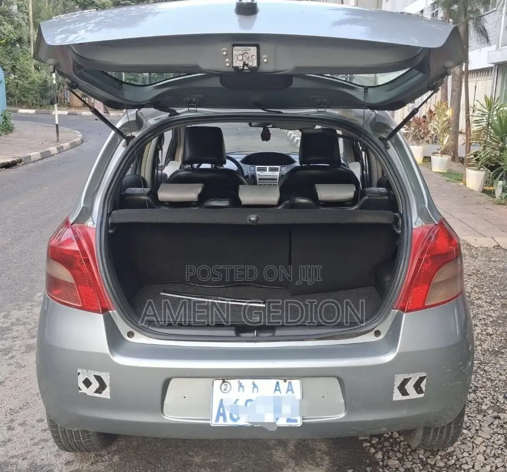 Toyota Yaris 2009 Silver