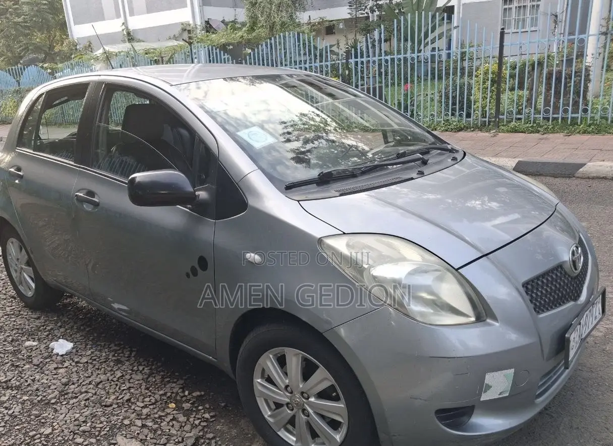 Toyota Yaris 2009 Silver