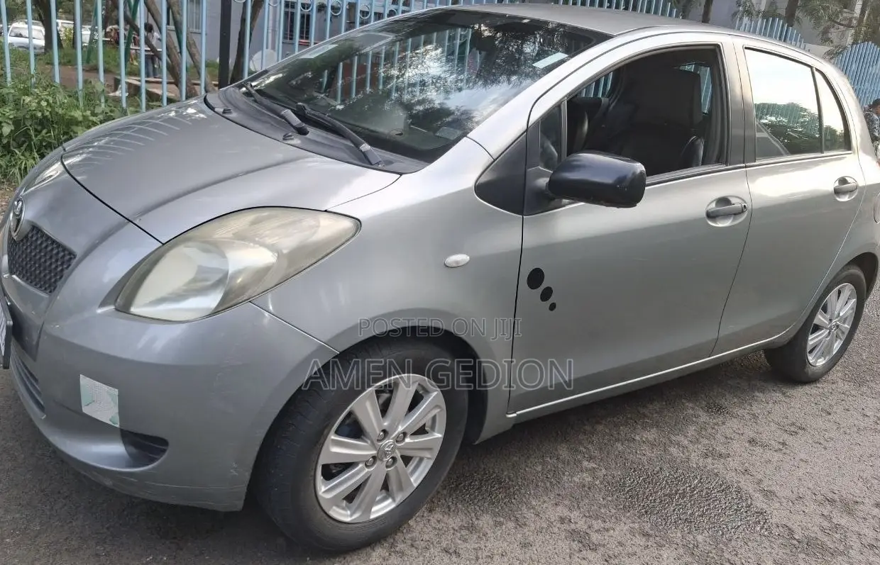 Toyota Yaris 2009 Silver