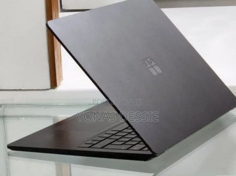 New Laptop Microsoft Surface Laptop 4 16GB Intel Core i7 SSD 512GB