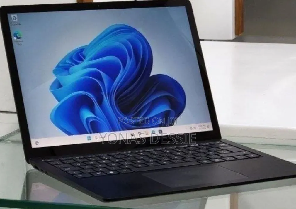 New Laptop Microsoft Surface Laptop 4 16GB Intel Core i7 SSD 512GB