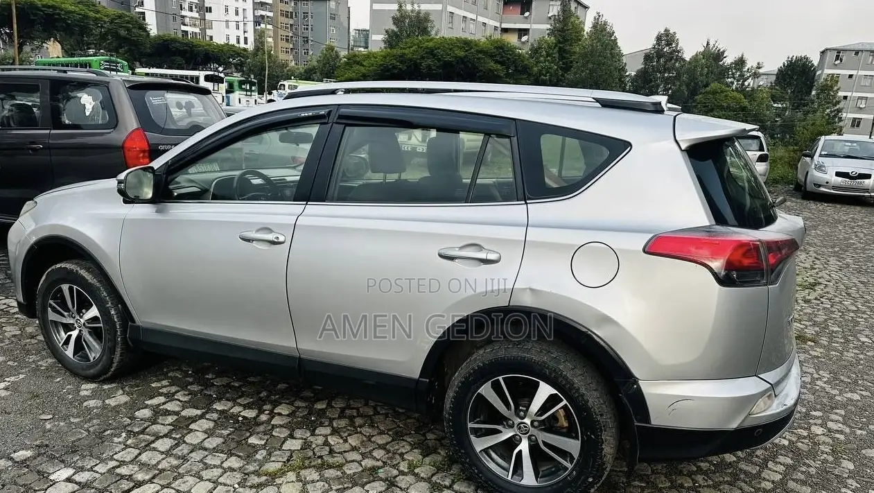 Toyota RAV4 2015 Silver