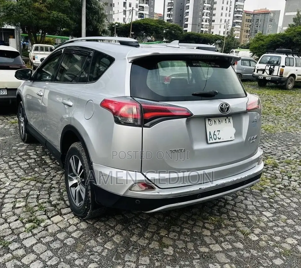 Toyota RAV4 2015 Silver