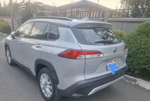 Toyota Corolla Cross Hybrid 2023 Silver