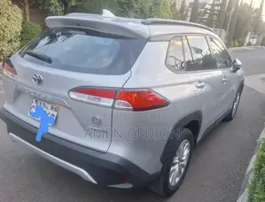 Toyota Corolla Cross Hybrid 2023 Silver