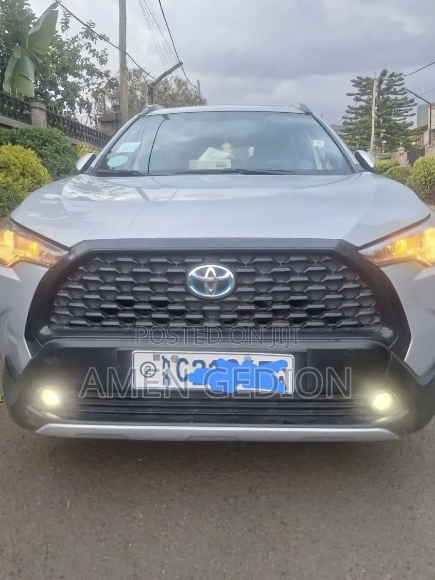 Toyota Corolla Cross Hybrid 2023 Silver