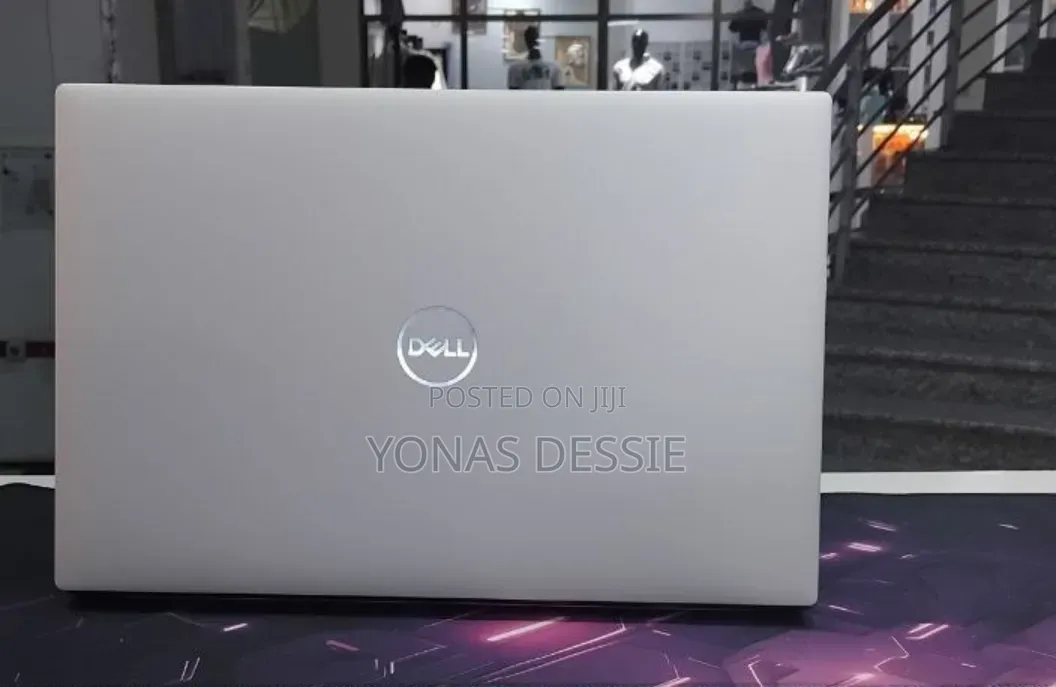 New Laptop Dell XPS 15 9500 16GB Intel Core i7 SSD 512GB