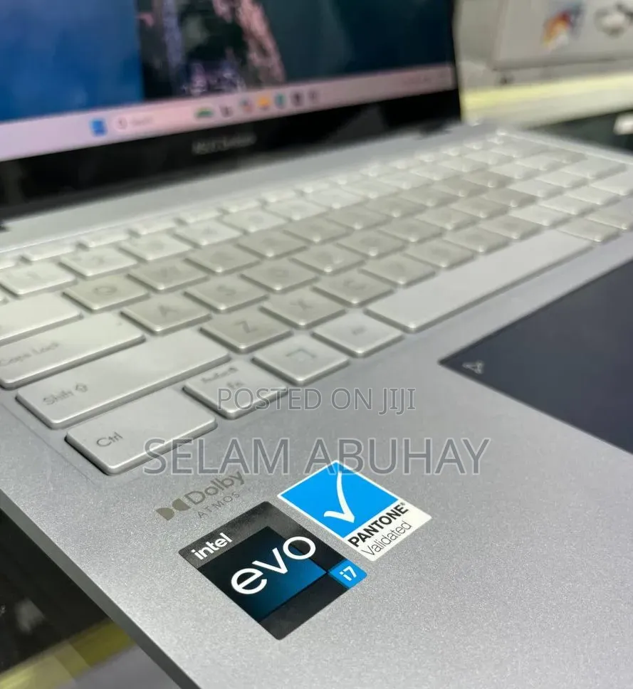 New Laptop Asus Zenbook 14 OLED 16GB Intel Core i7 SSD 512GB