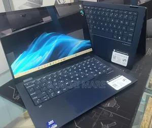 New Laptop HP OmniBook Ultra Flip 14" 16GB Intel Core Ultra 5 SSD 512GB