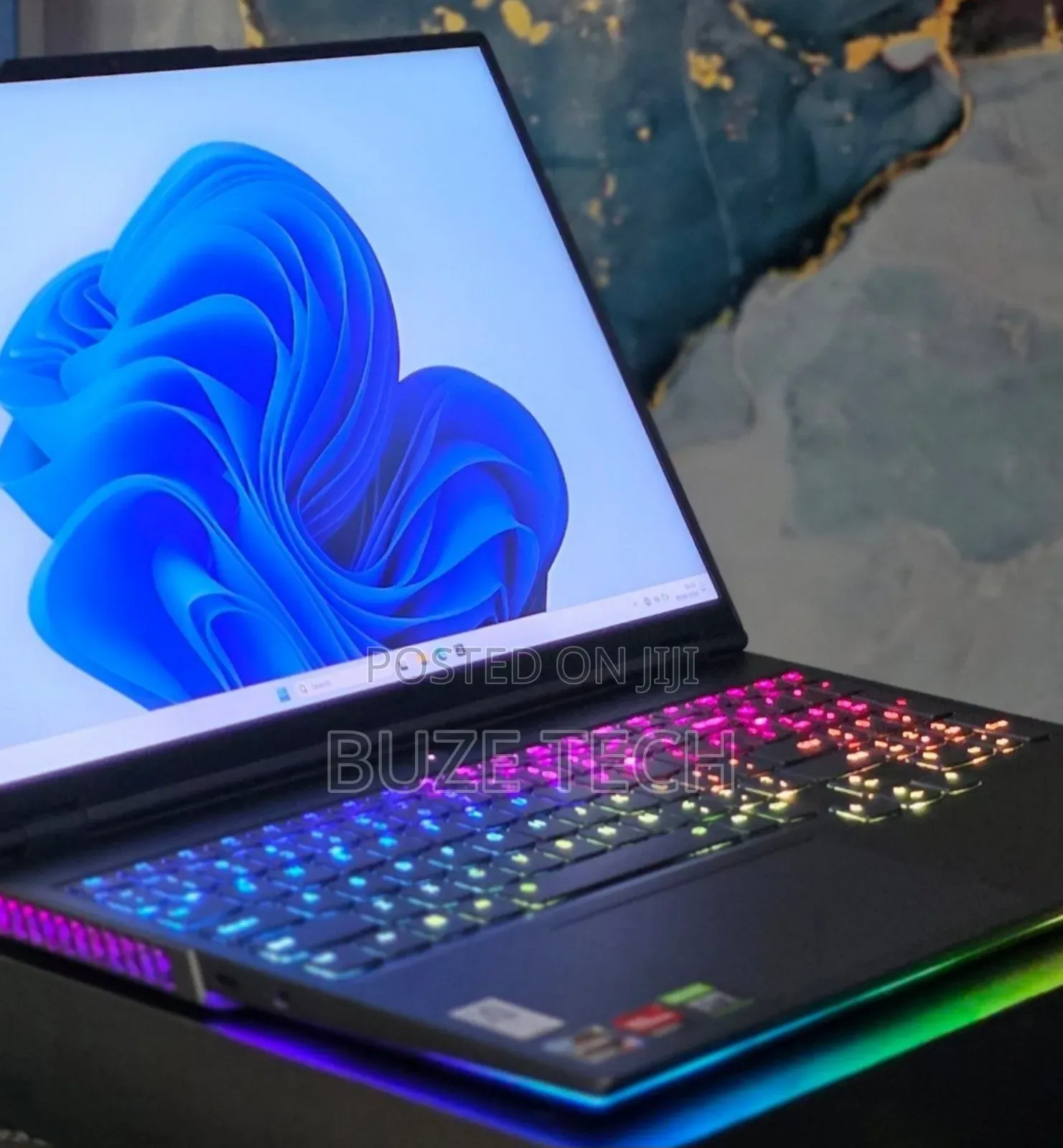 New Laptop Lenovo Legion 9 32GB AMD Ryzen 9 SSD 1T
