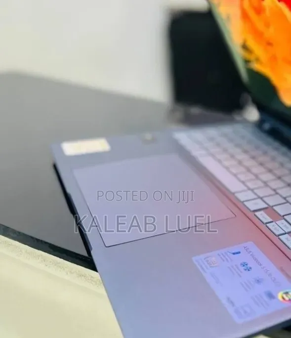 New Laptop Asus VivoBook S15 S510UA 16GB Intel Core Ultra 7 SSD 512GB