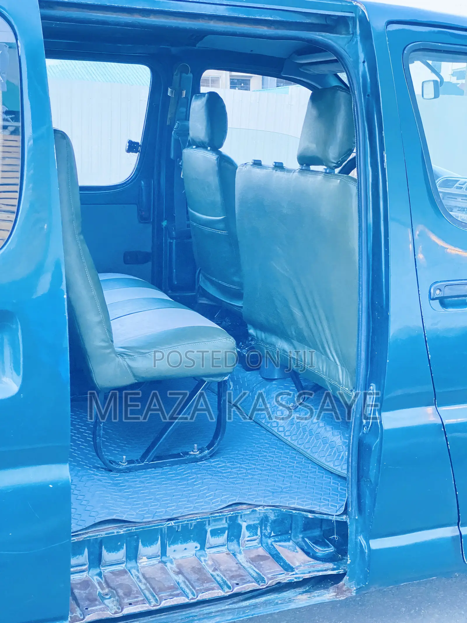 Toyota Grand HiAce 2000