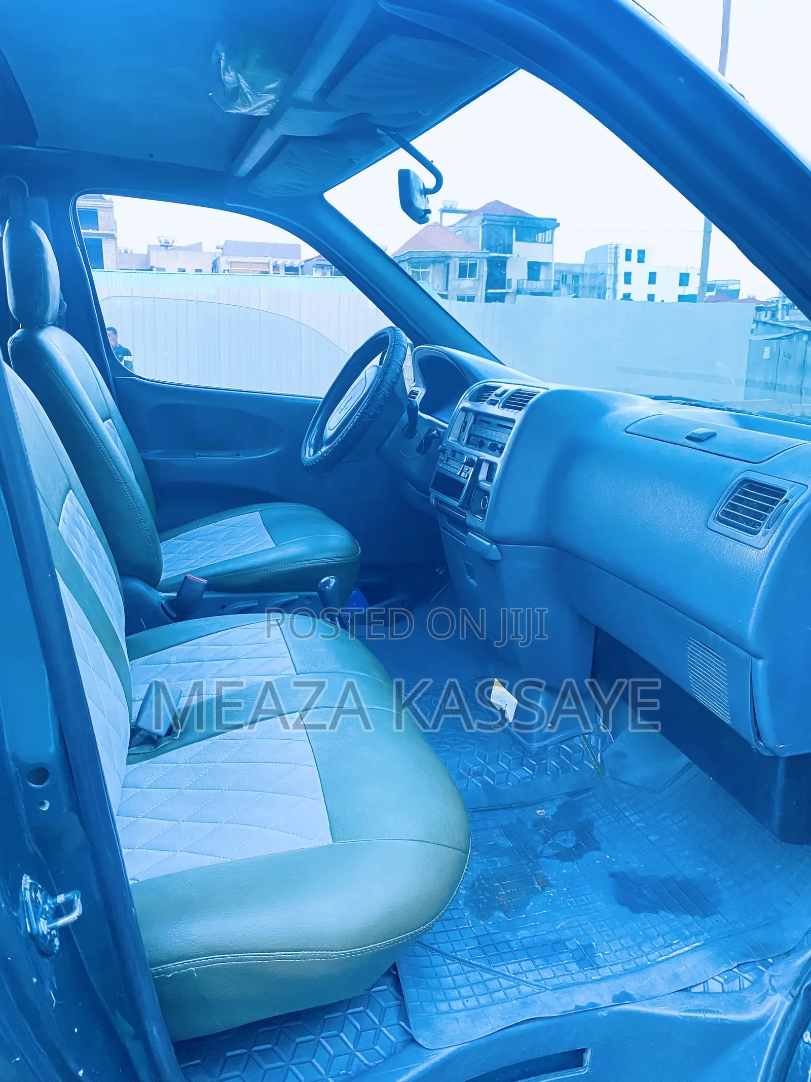 Toyota Grand HiAce 2000