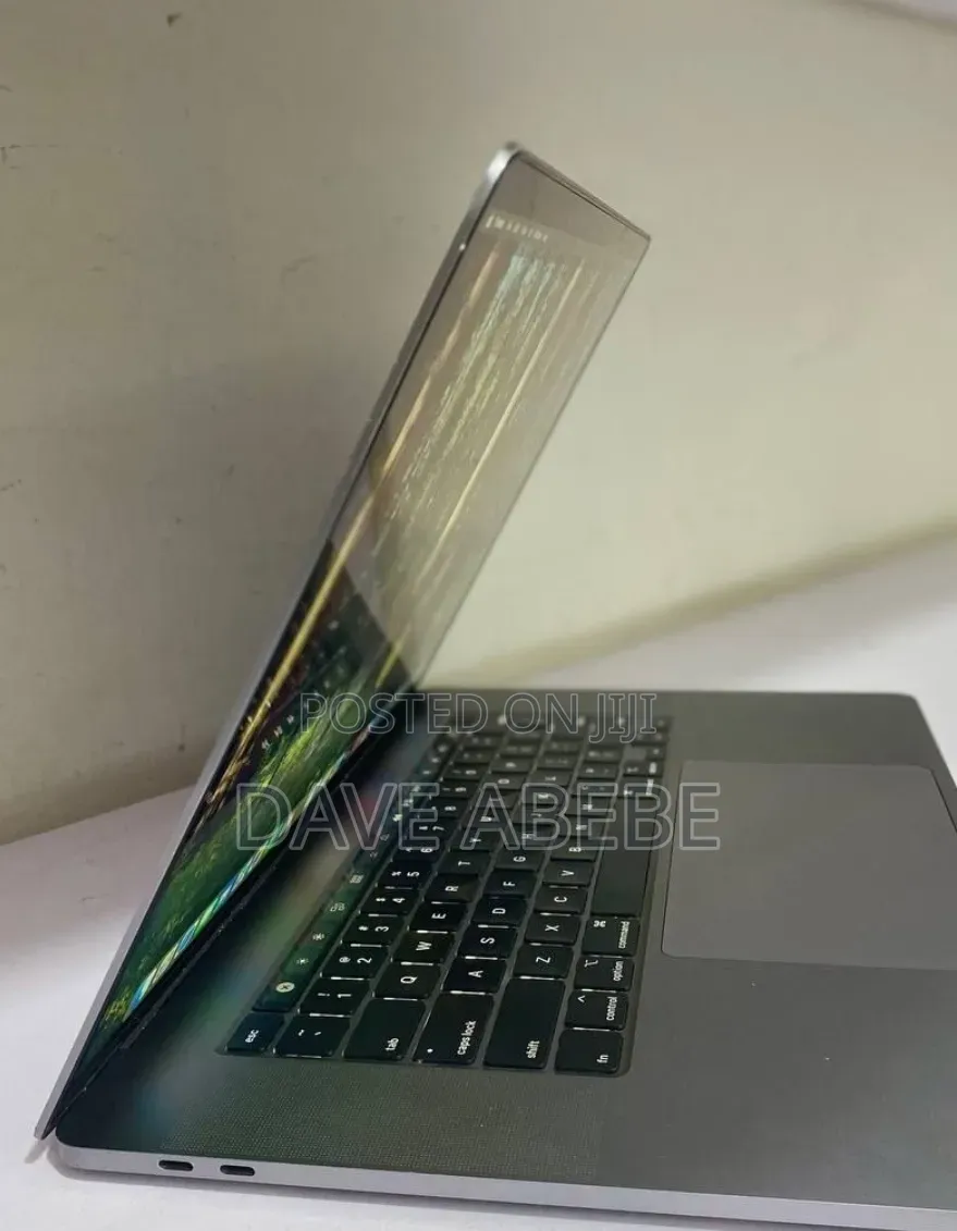 New Laptop Apple MacBook Pro 2019 16GB Intel Core i9 SSD 1T