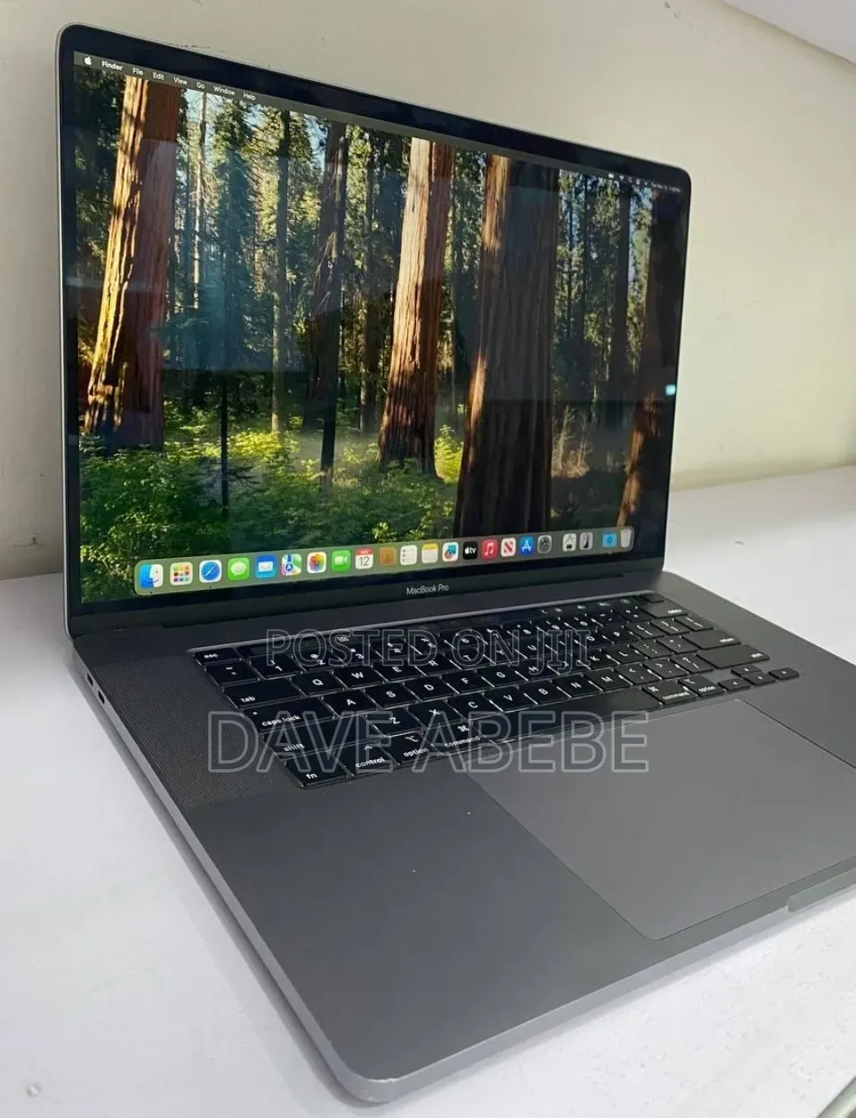 New Laptop Apple MacBook Pro 2019 16GB Intel Core i9 SSD 1T
