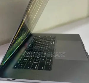 New Laptop Apple MacBook Pro 2019 32GB Intel Core i9 SSD 512GB