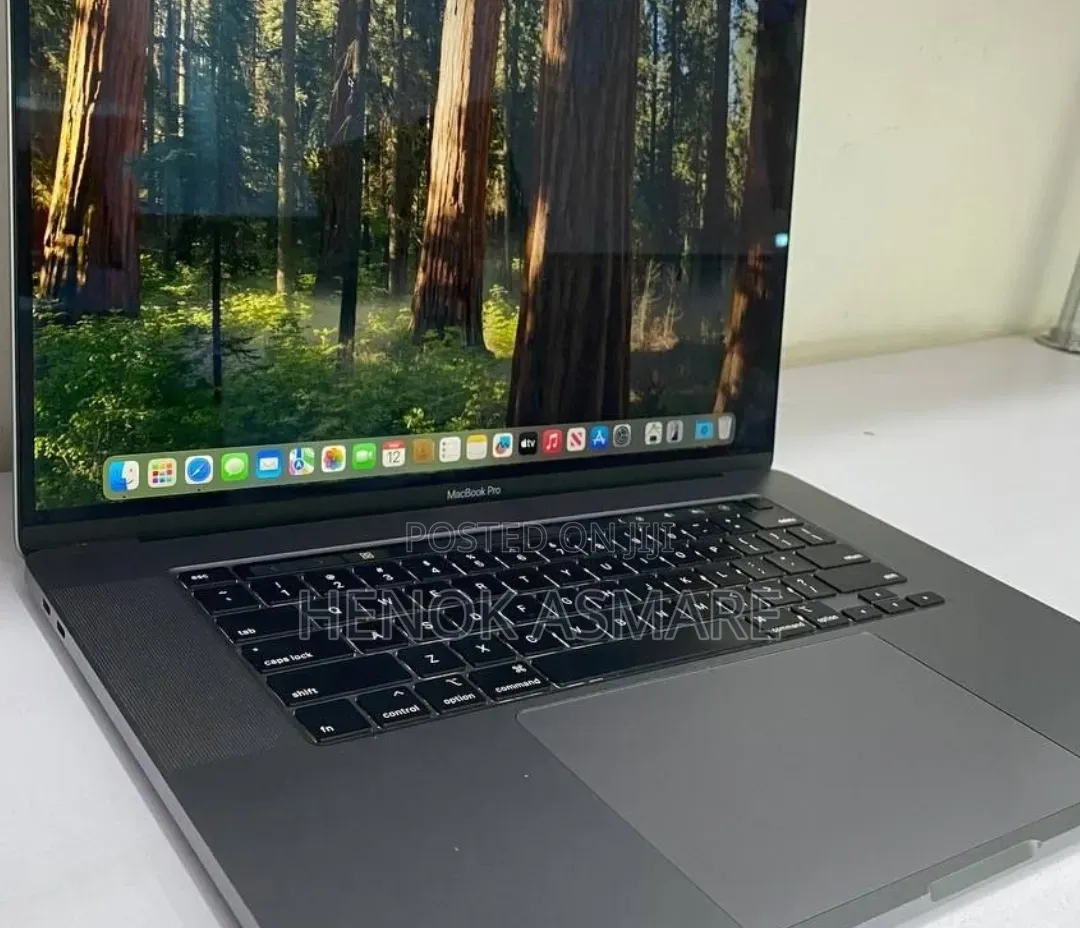 New Laptop Apple MacBook Pro 2019 32GB Intel Core i9 SSD 512GB
