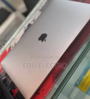 New Laptop Apple MacBook Air 2020 M1 8GB Apple M1 Max SSD 256GB