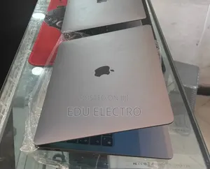 New Laptop Apple MacBook Air 2020 M1 8GB Apple M1 Max SSD 256GB