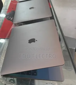 New Laptop Apple MacBook Air 2020 M1 8GB Apple M1 Max SSD 256GB
